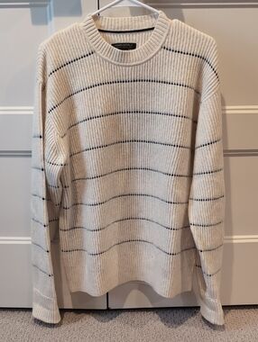 Banana Republic Men's Cream Crewneck Sweater Fits M/L